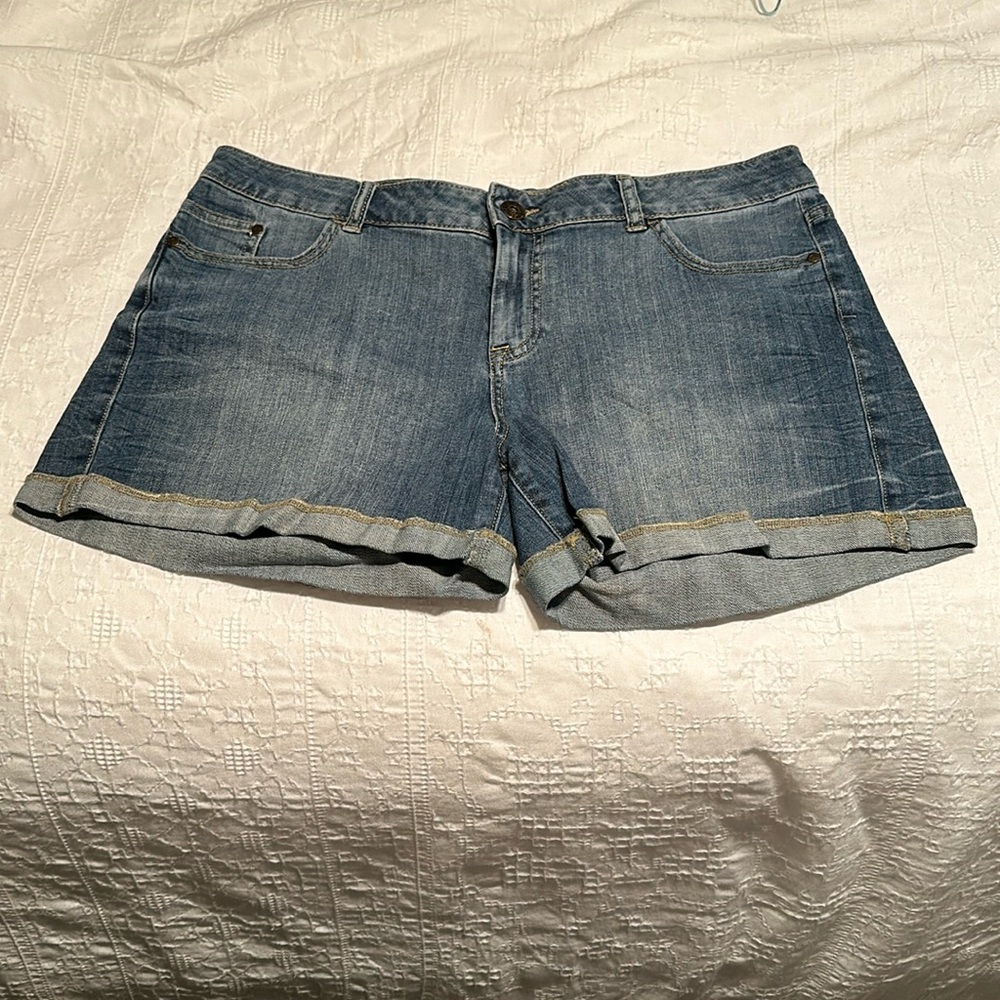 Elle Jean shorts